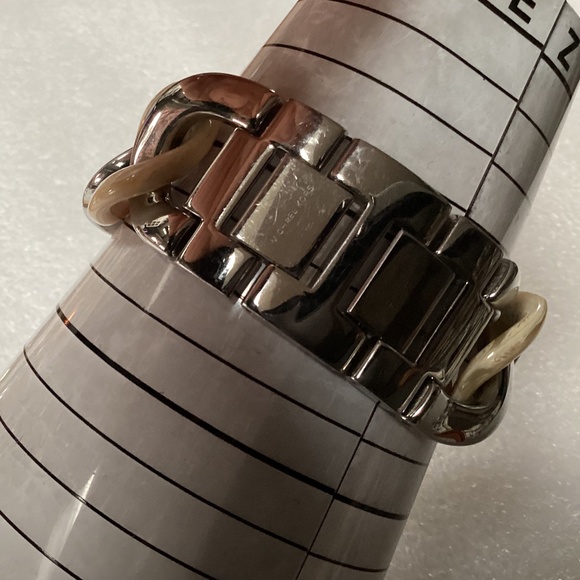 Michael Kors Women’s Runway Twist Chronograph Watch MK-4263 - Picture 10 of 11